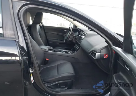 2017 Jaguar Xe 25T из США, поврежденный, VIN SAJAR4BG9HA977253